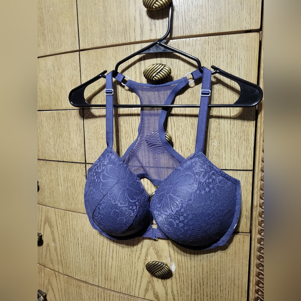 Bundle of TWO Victoria's Secret Push-Up Bras 40 DD
